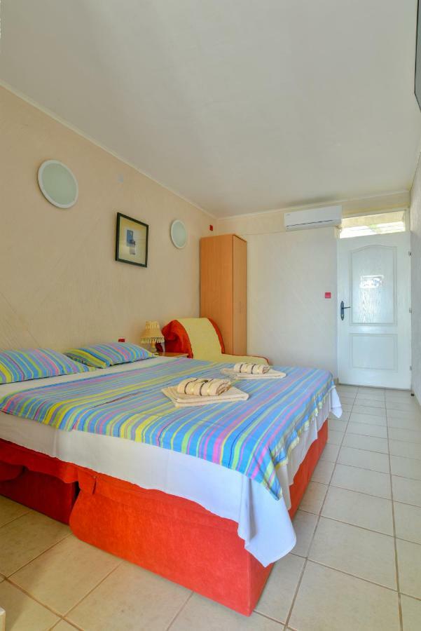 Pataki Guesthouse Petrovac Exterior foto