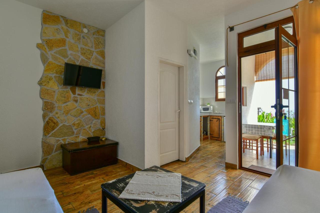 Pataki Guesthouse Petrovac Exterior foto