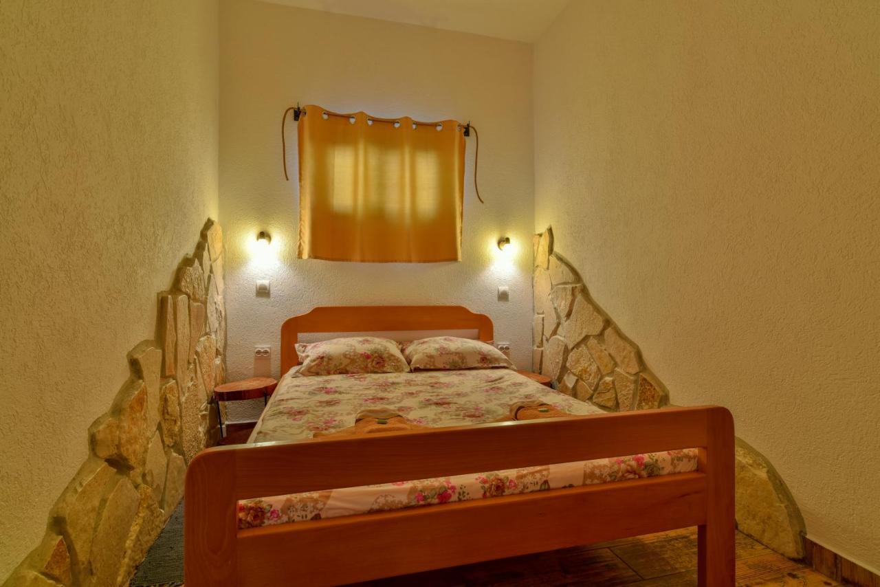 Pataki Guesthouse Petrovac Exterior foto